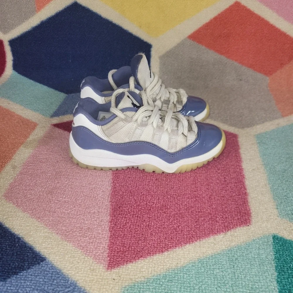 Air Jordan 11 Retro Low TD Lilac White Toddler Shoes SZ 11C